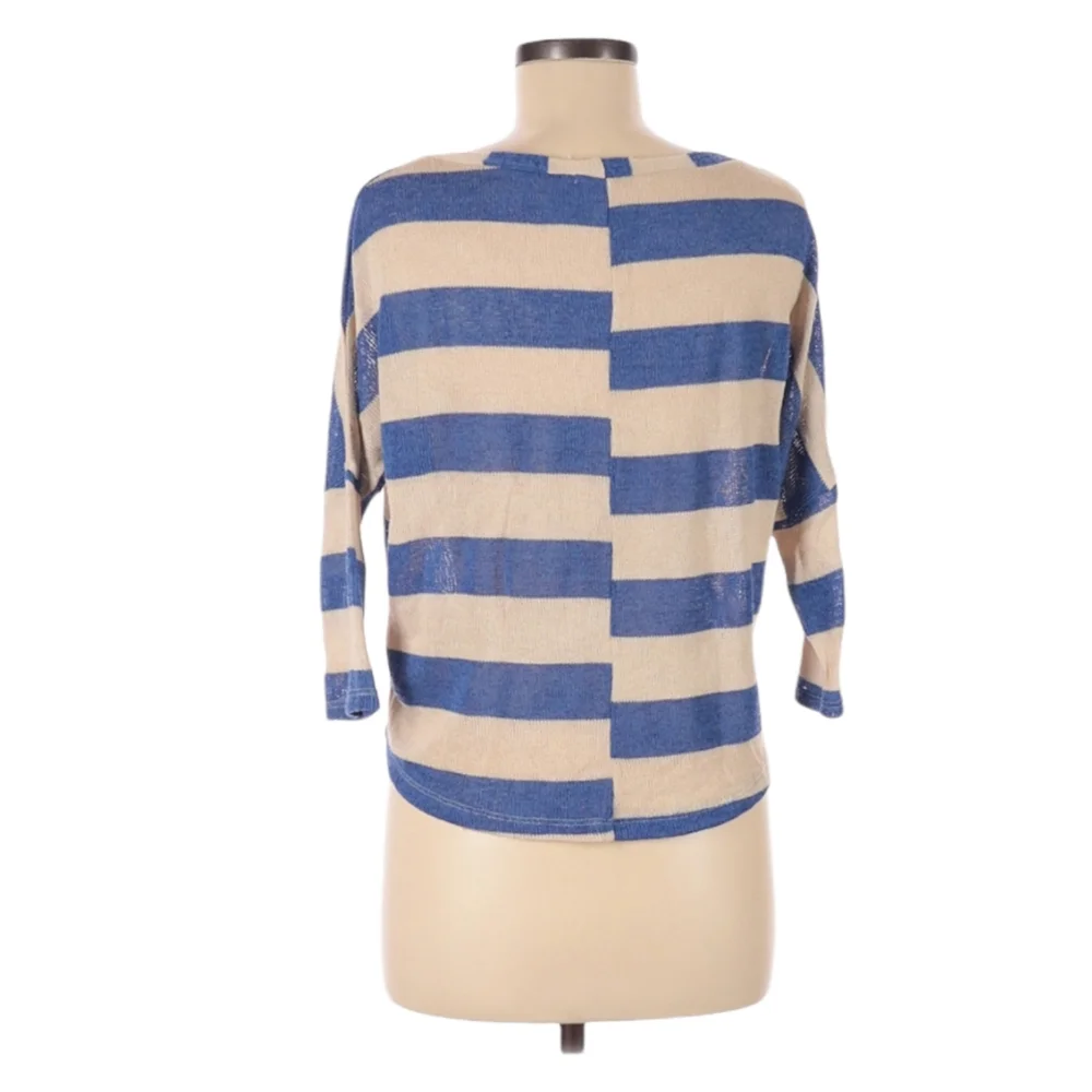 N/A edge pullover